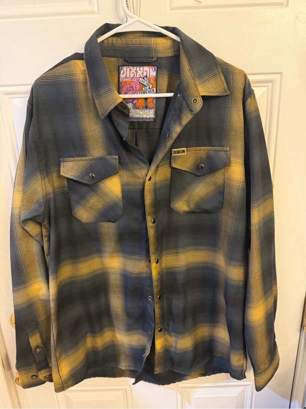 DIXXON Men’s Yellow and Gray Plaid Button-Front Shirt